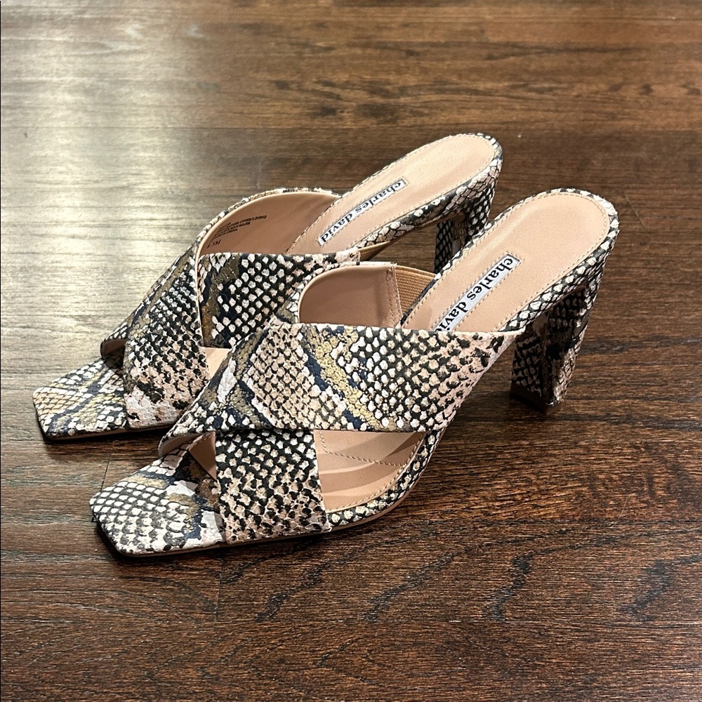 Charles David Women’s Snakeskin Block Heel Mules Size 8.5